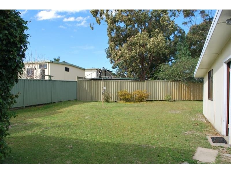 22 Beach Pde, Canton Beach NSW 2263