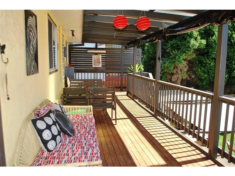 5 Tingira St, Charmhaven NSW 2263