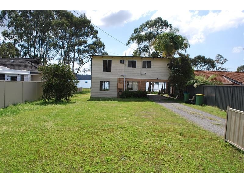 48 Lloyd Ave, Chain Valley Bay NSW 2259
