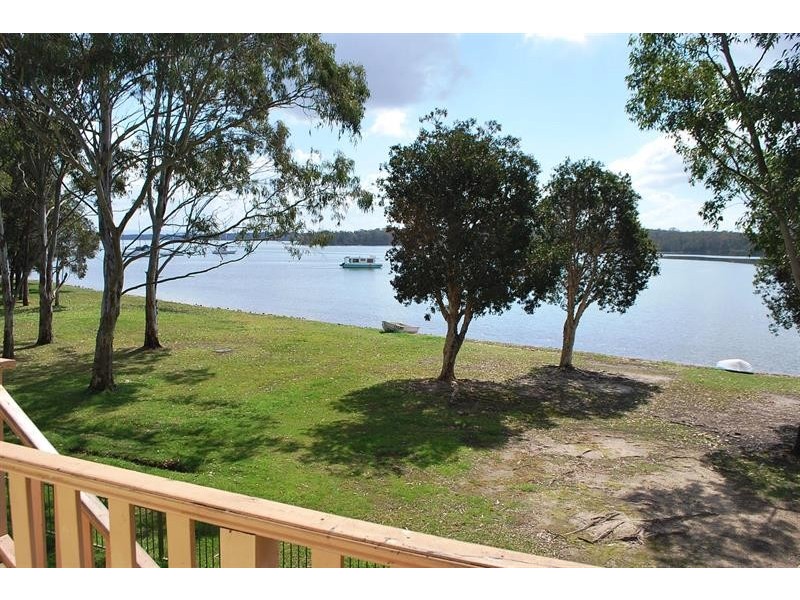 48 Lloyd Ave, Chain Valley Bay NSW 2259