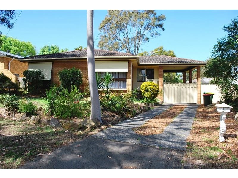 5 Gwenneth Cl, Kanwal NSW 2259
