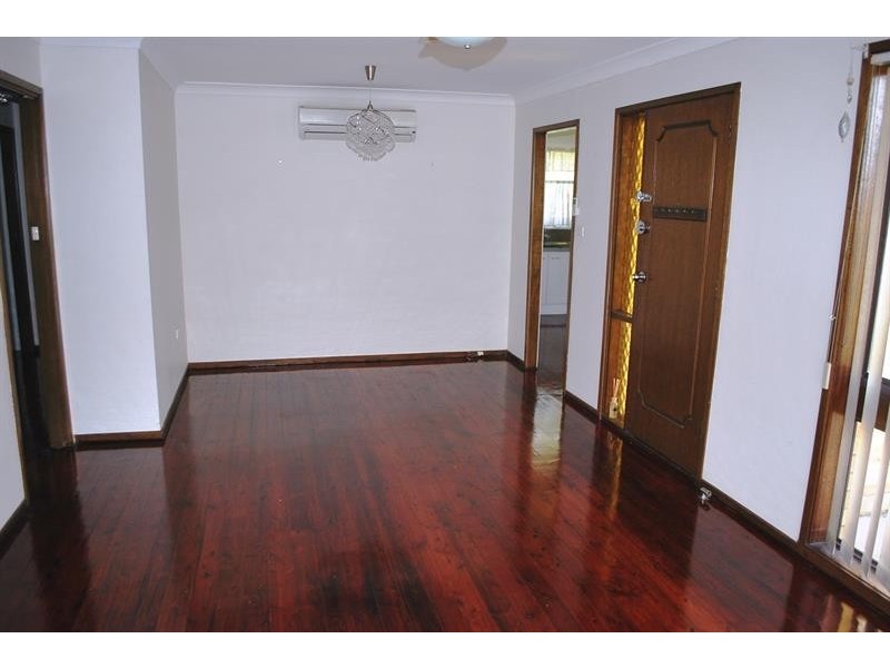 5 Gwenneth Cl, Kanwal NSW 2259