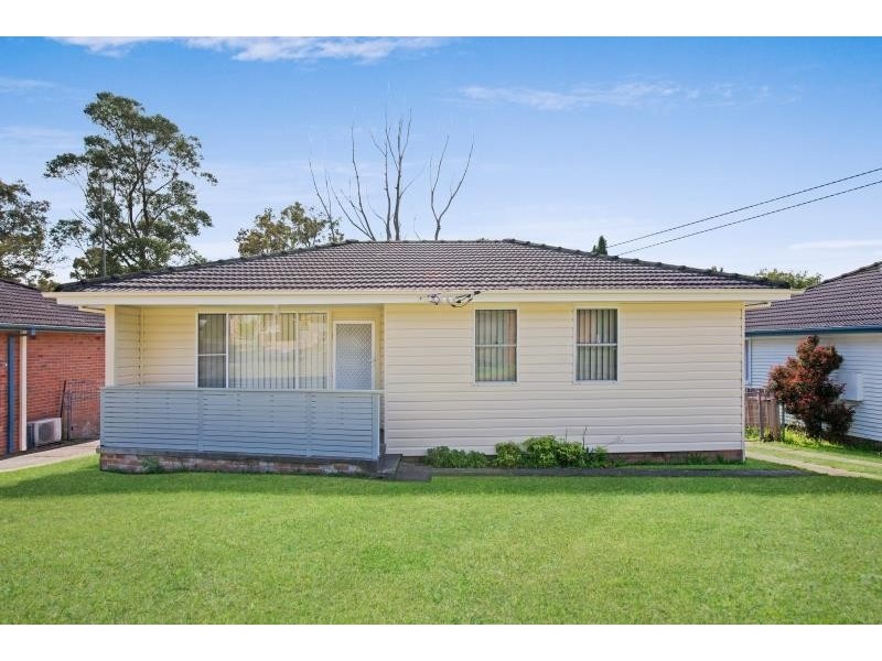 24 Cutler Dr, Wyong NSW 2259