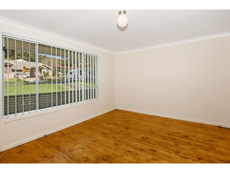 24 Cutler Dr, Wyong NSW 2259