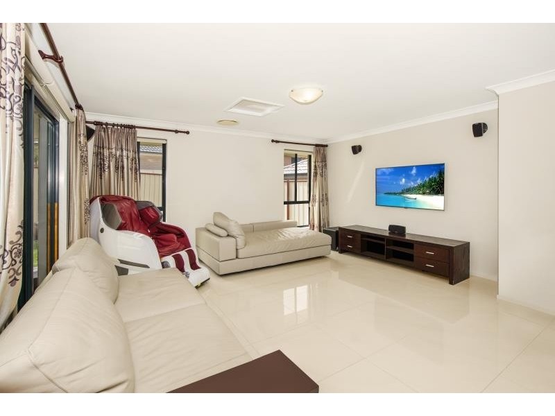 8 Sun Dew Cl, Warnervale NSW 2259