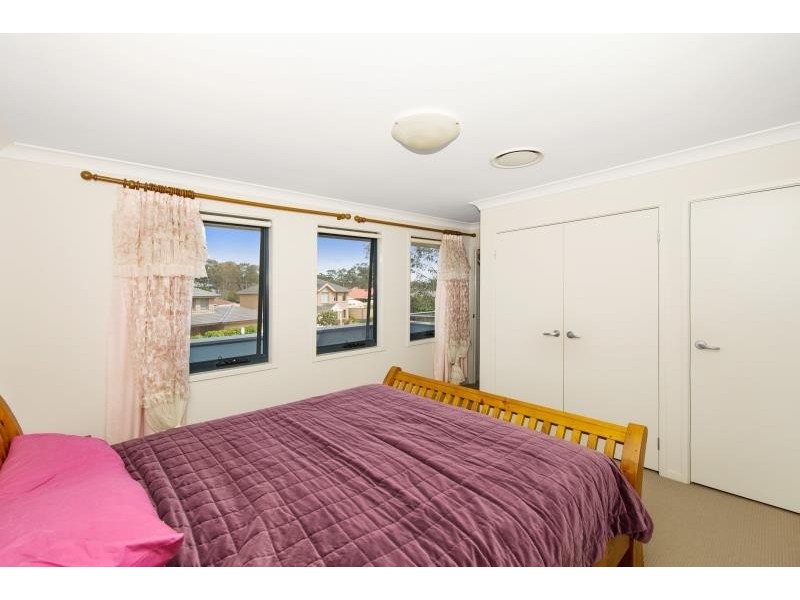 8 Sun Dew Cl, Warnervale NSW 2259
