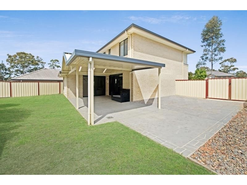 8 Sun Dew Cl, Warnervale NSW 2259