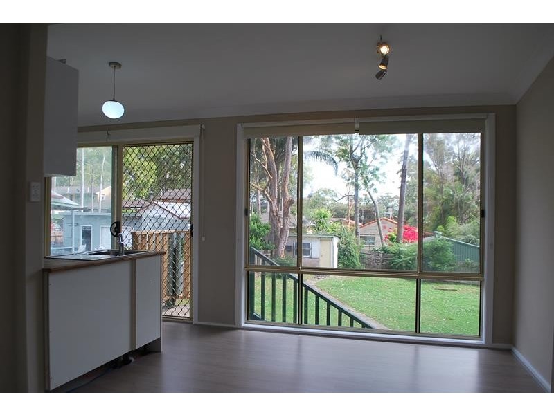 1 Wyreema Ave, Charmhaven NSW 2263