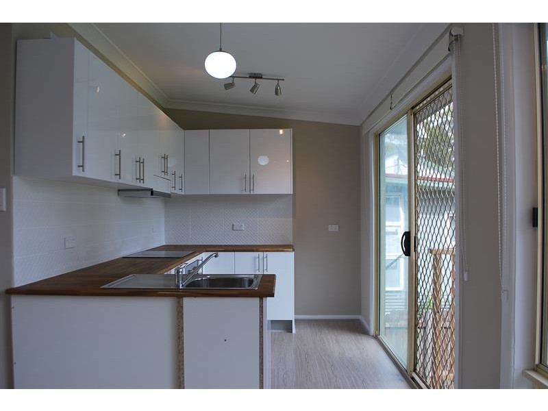 1 Wyreema Ave, Charmhaven NSW 2263