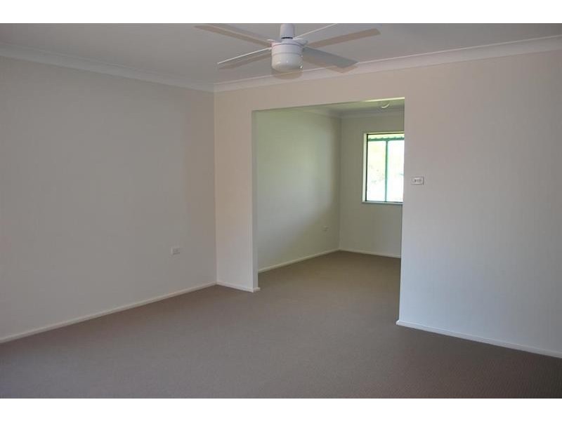 48 Spring Valley Ave, Gorokan NSW 2263