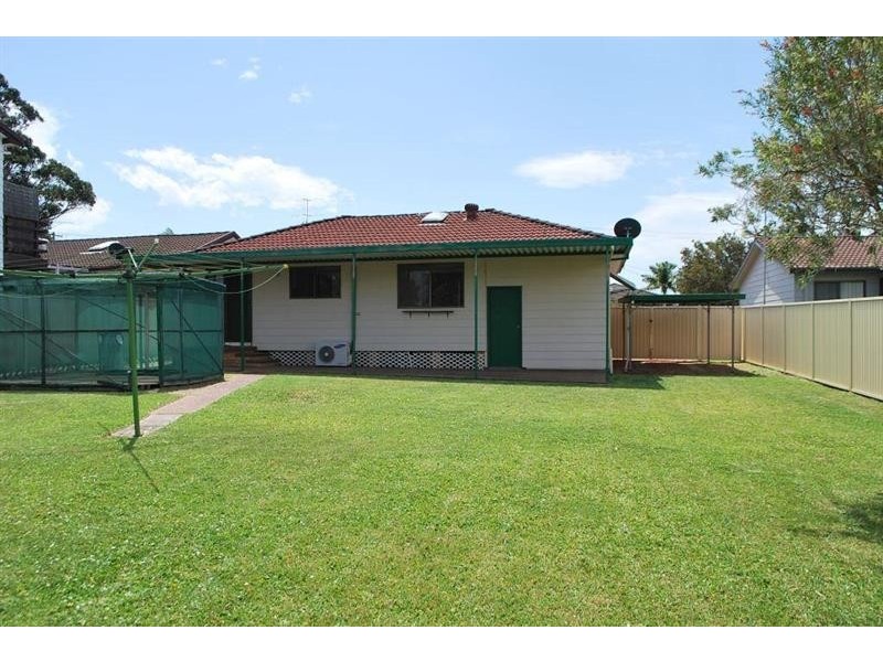 48 Spring Valley Ave, Gorokan NSW 2263