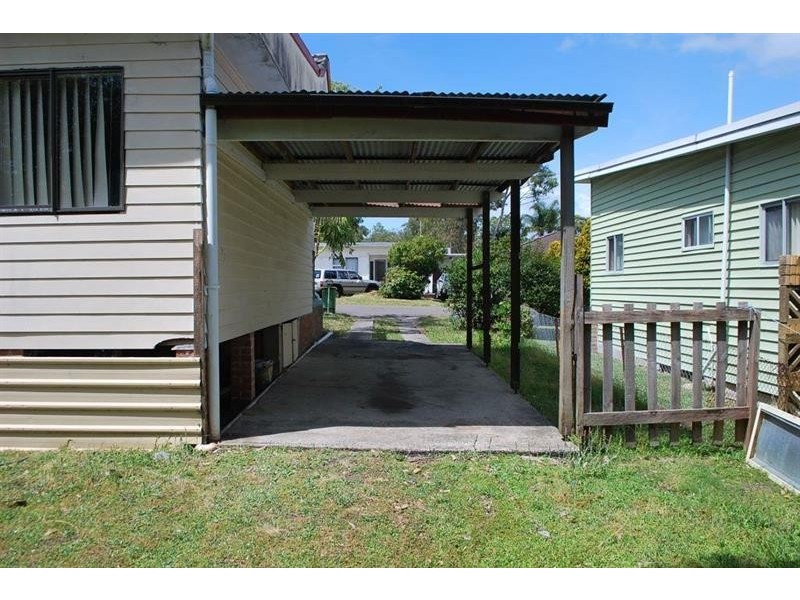 4 Fifth Ave, Toukley NSW 2263