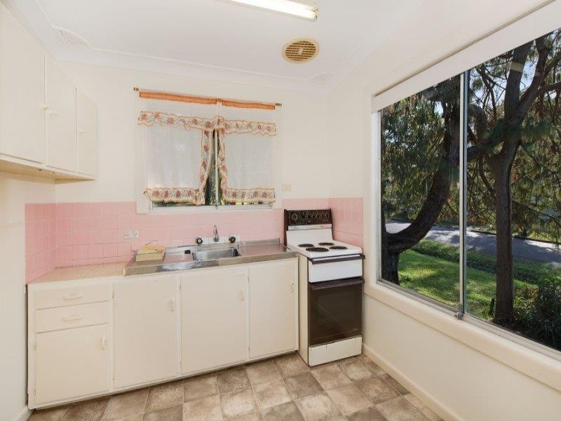 38 Vena Ave, Gorokan NSW 2263