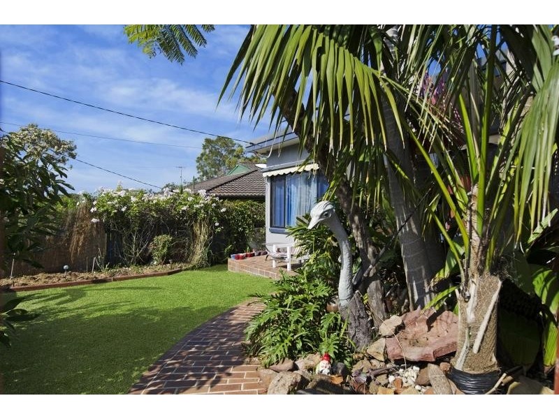 32 Rolfe Ave, Kanwal NSW 2259