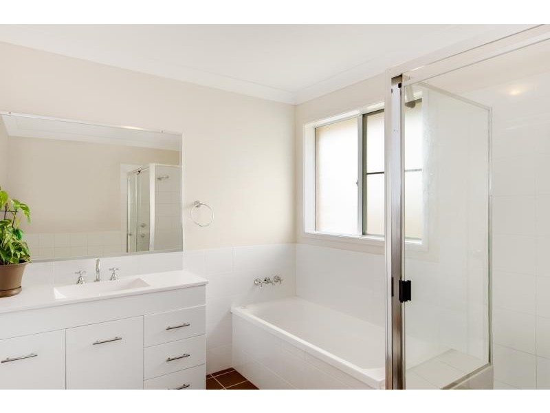 29 Fernhill Ave, Hamlyn Terrace NSW 2259