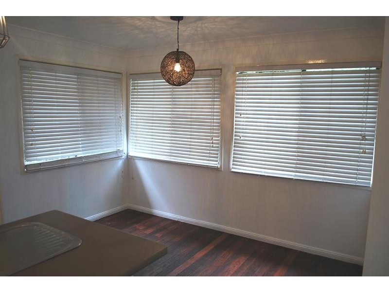 12 Una Ave, Charmhaven NSW 2263
