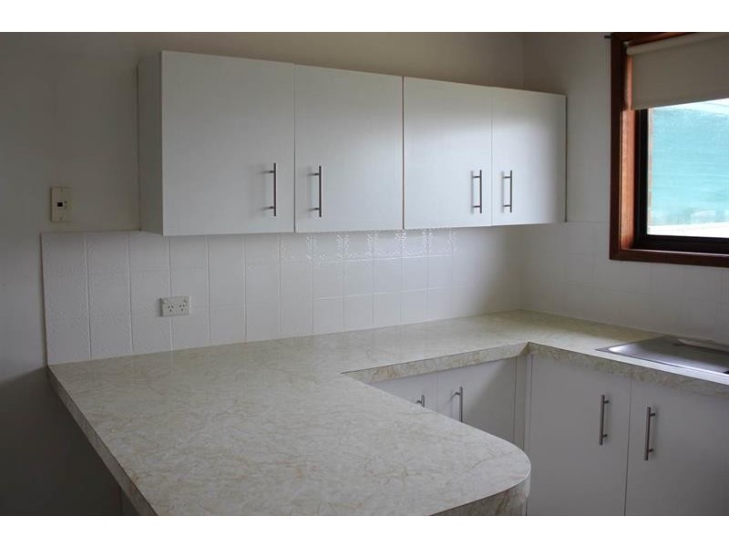 11 Marks Rd, Gorokan NSW 2263