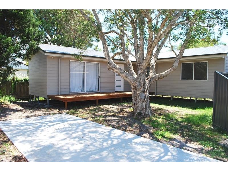 21a Marks Rd, Gorokan NSW 2263