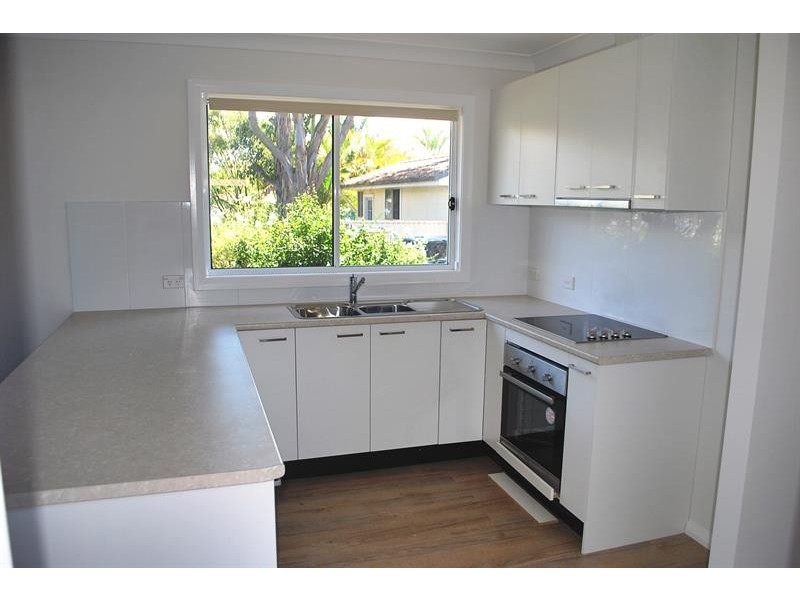 21a Marks Rd, Gorokan NSW 2263