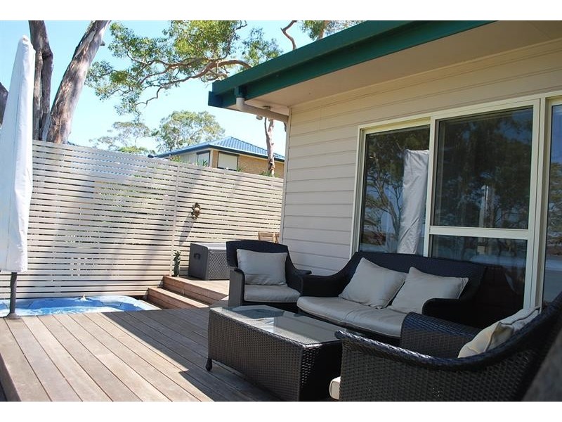 152 Buff Point Ave, Buff Point NSW 2262