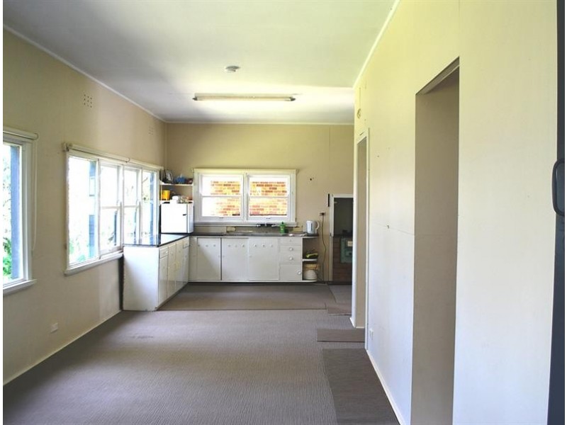 34 Tuggerawong Rd, Wyongah NSW 2259