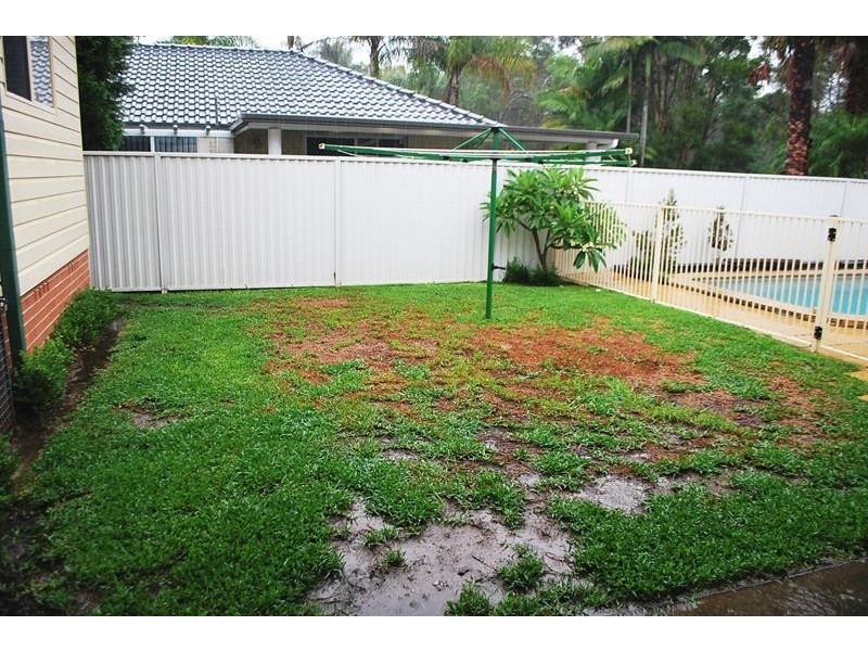 8 Teragalin Dr, Chain Valley Bay NSW 2259