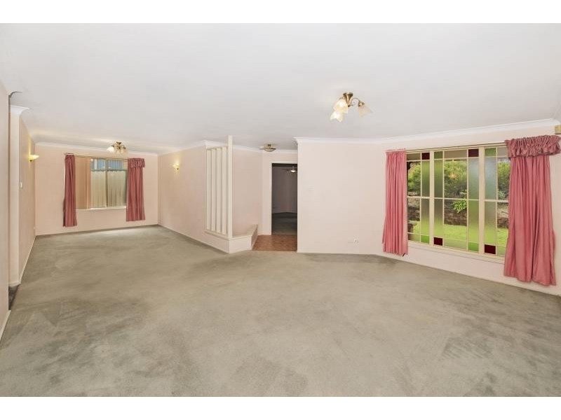 9 Rosella Cct, Blue Haven NSW 2262