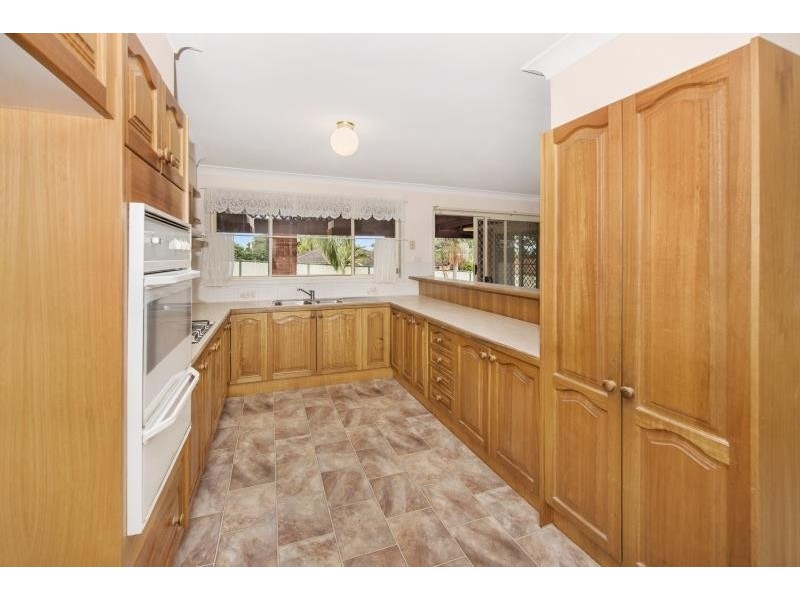 9 Rosella Cct, Blue Haven NSW 2262