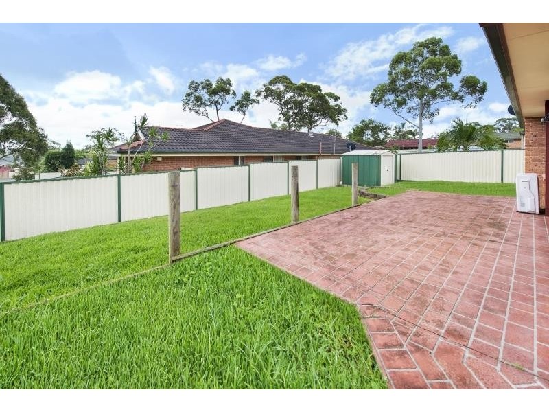 9 Rosella Cct, Blue Haven NSW 2262