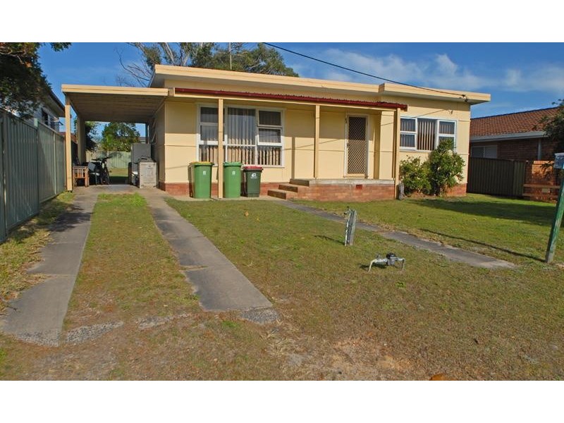 43 Jones Ave, Toukley NSW 2263