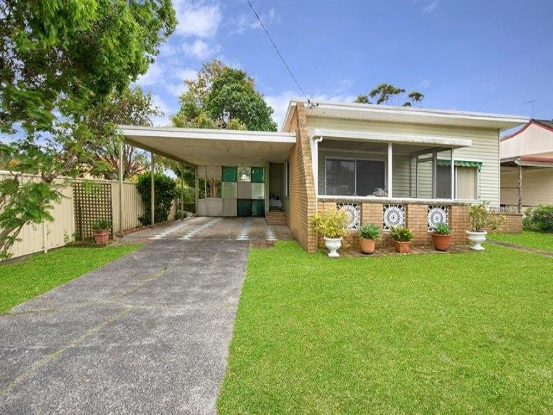2 Fifth Ave, Toukley NSW 2263