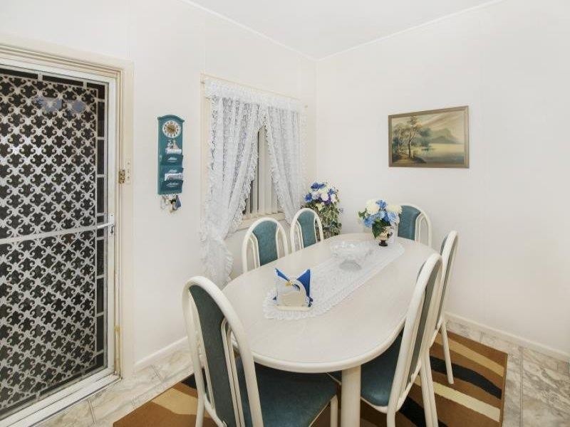 2 Fifth Ave, Toukley NSW 2263