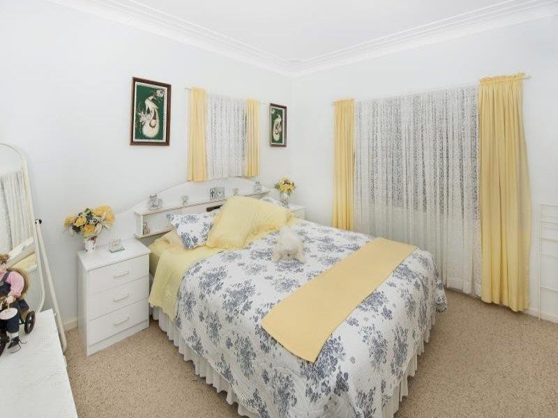 2 Fifth Ave, Toukley NSW 2263