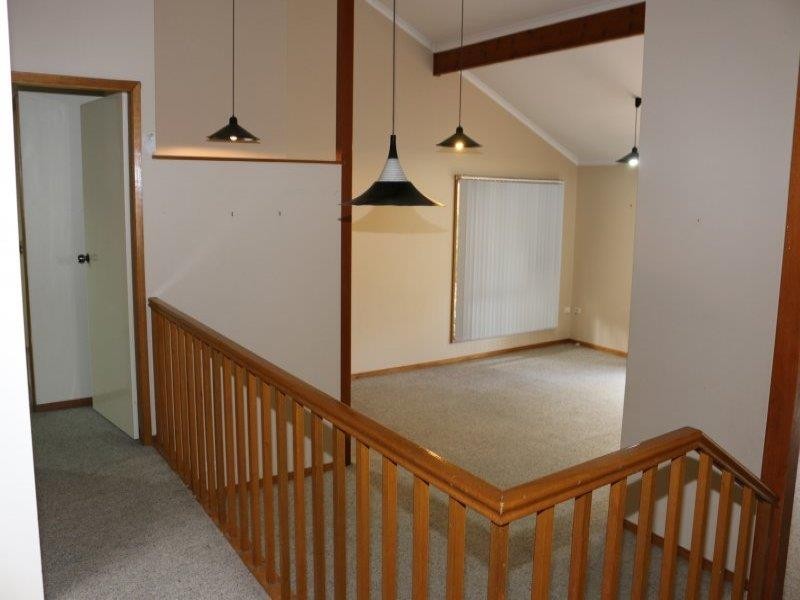 14 Donald Ave, Kanwal NSW 2259