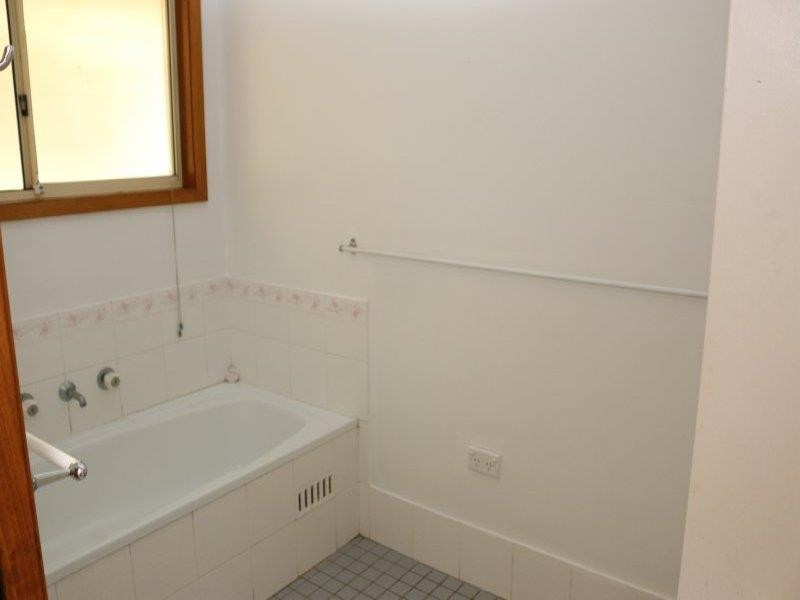 14 Donald Ave, Kanwal NSW 2259