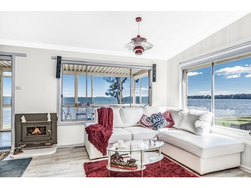 56 Marks Rd, Gorokan NSW 2263