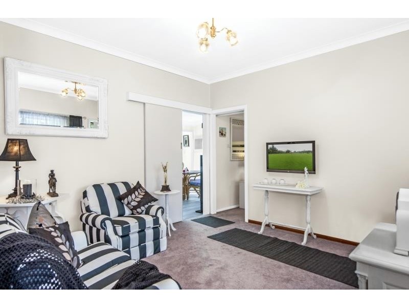 56 Marks Rd, Gorokan NSW 2263