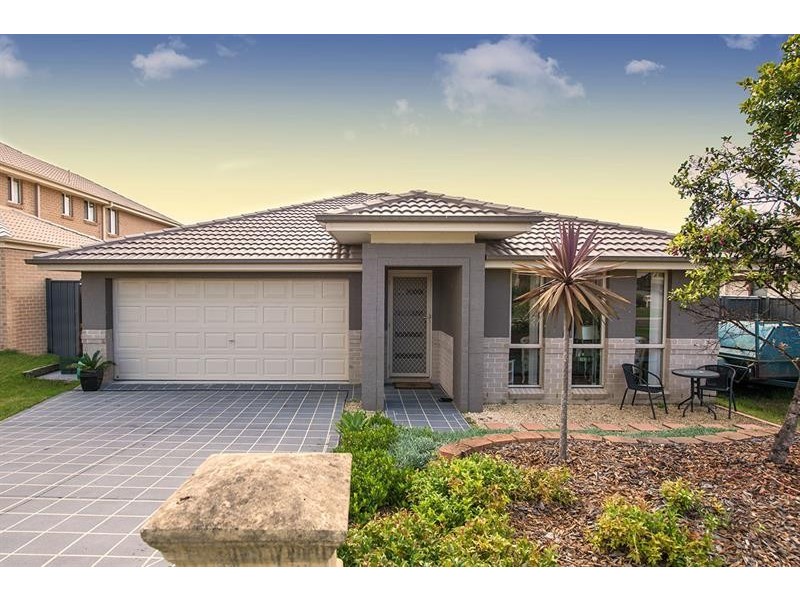 6 Salamander Rd, Wadalba NSW 2259