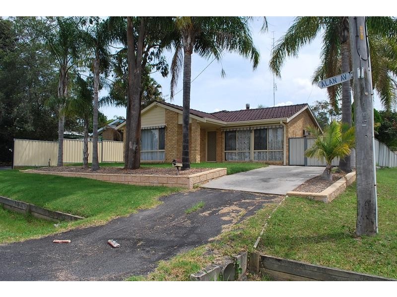54 Alan Avenue, Charmhaven NSW 2263