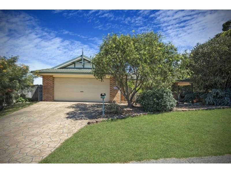 1 North Barrington Dr, Woongarrah NSW 2259