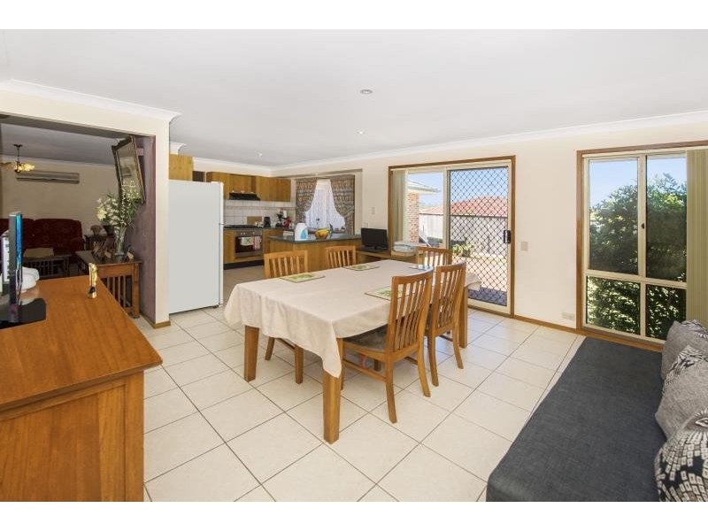 1 North Barrington Dr, Woongarrah NSW 2259