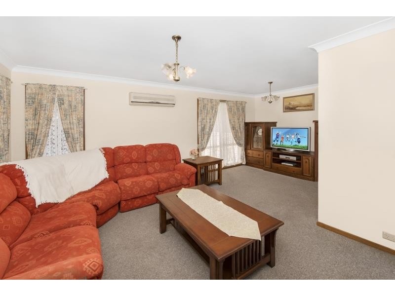 1 North Barrington Dr, Woongarrah NSW 2259