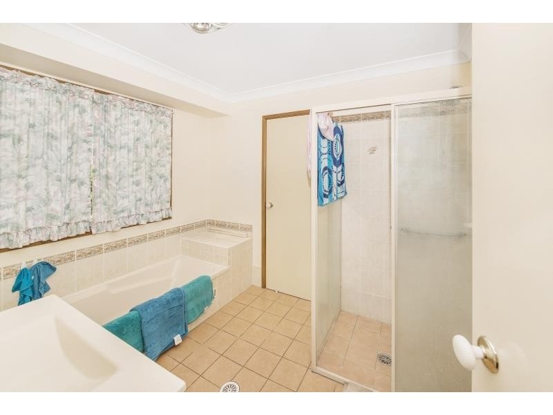 1 North Barrington Dr, Woongarrah NSW 2259