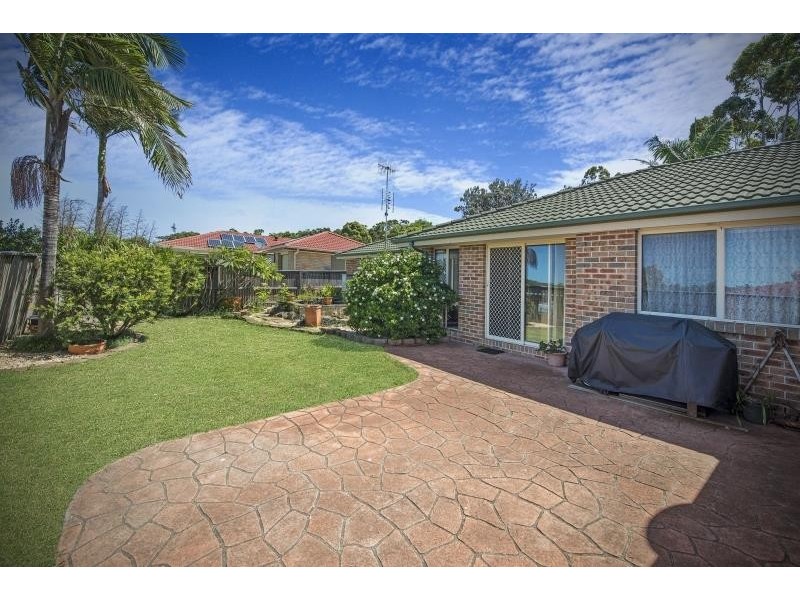 1 North Barrington Dr, Woongarrah NSW 2259