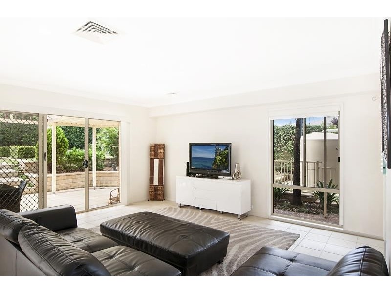 50 Dundonald Rd, Hamlyn Terrace NSW 2259