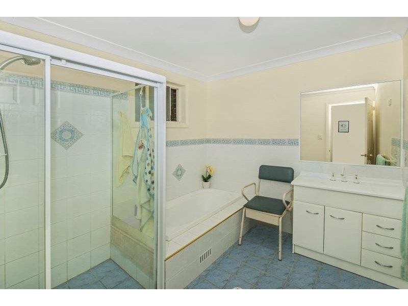 44 Vena Ave, Gorokan NSW 2263