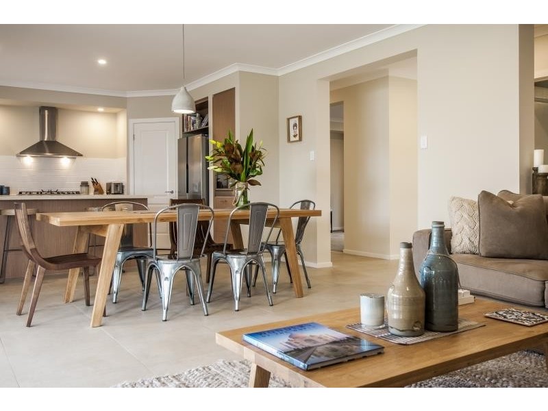 327 Warnervale Rd, Hamlyn Terrace NSW 2259