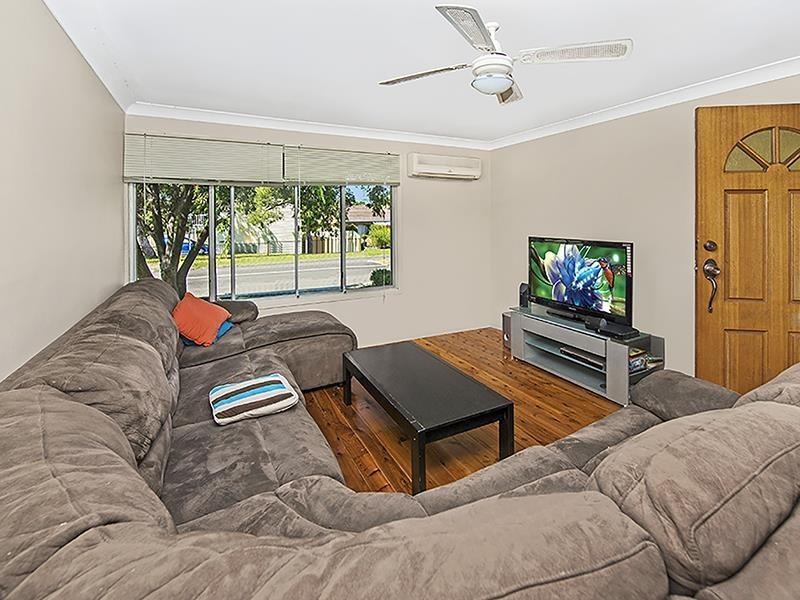 10 Gleddon Ave, Gorokan NSW 2263