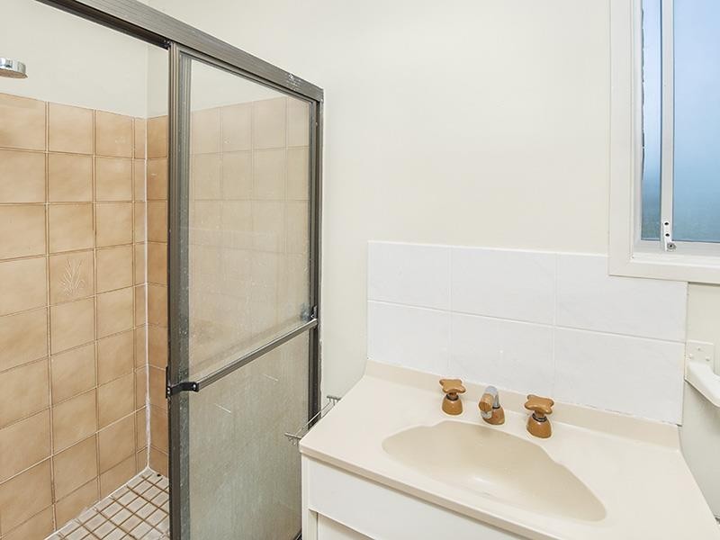 10 Gleddon Ave, Gorokan NSW 2263