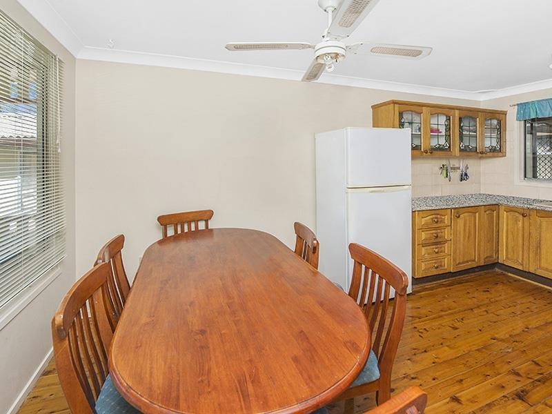 10 Gleddon Ave, Gorokan NSW 2263